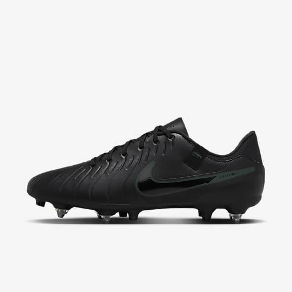 Soft Ground Football Boots. Nike LU